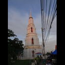 Der schiefe Chedi Luang Po Saeng von Lop Buri